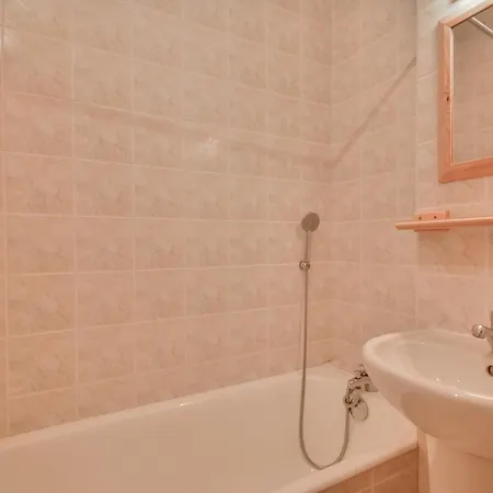 Apartment Cosy A 400m Du Centre, Proche Pistes, Balcon, Parking, 6 Pers, Linge Inclus - Fr-1-684-13 *