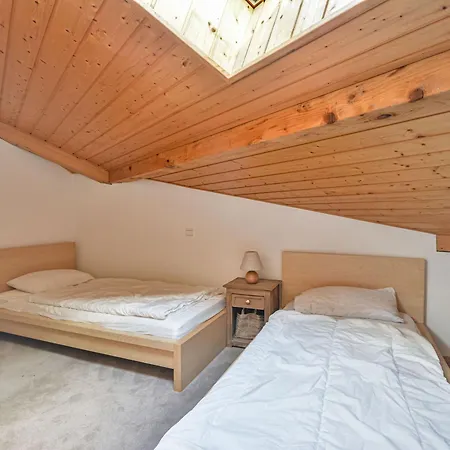 Cosy A 400m Du Centre, Proche Pistes, Balcon, Parking, 6 Pers, Linge Inclus - Fr-1-684-13 *